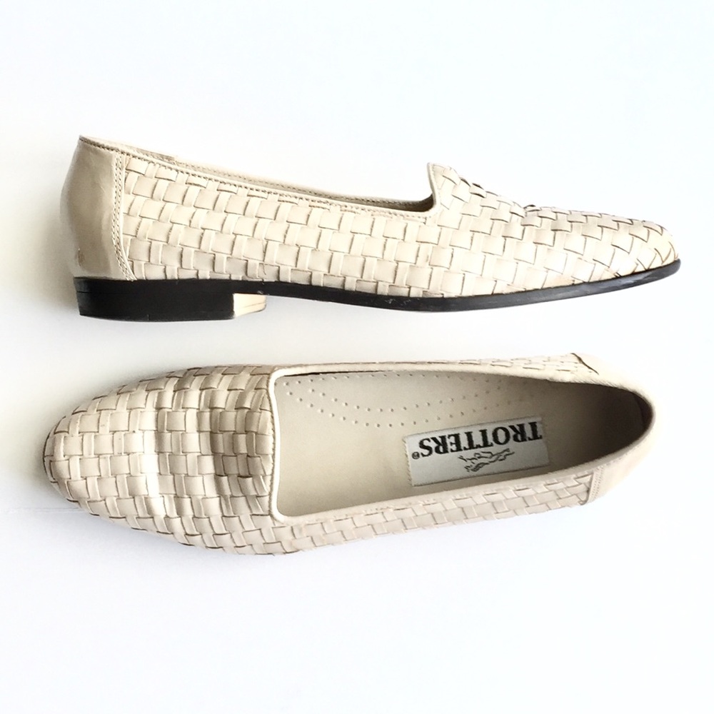 Trotters Woven Flats Beige Off White Size 7N